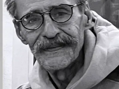 یک مجسمه‌ساز درگذشت