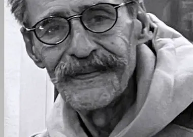 یک مجسمه‌ساز درگذشت