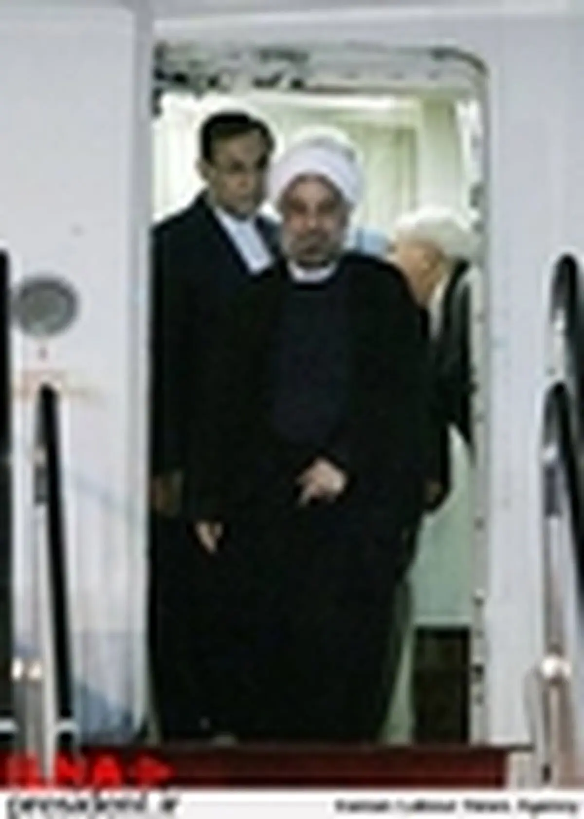 رییس جمهور وارد باکو شد