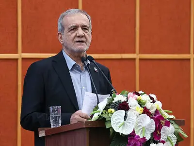 الرئيس بزشكيان یرعی مراسم تدشین مشاريع الغاز في البلاد