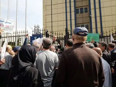 اعتراض بازنشستگان مخابرات به عدم توجه به مطالباتشان