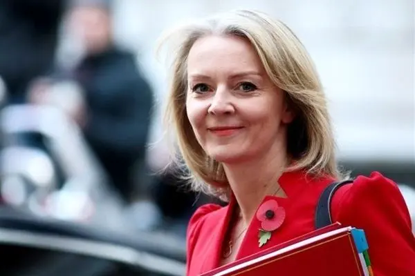  Only 4% of Brits Are Happy with Truss Election, Poll Shows