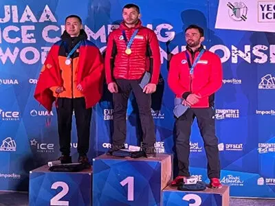 کسب جایگاه سوم یخ‌نوردی سرعت جهان توسط ورزشکار قزوینی