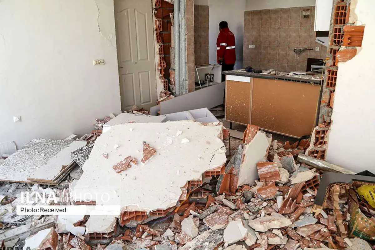 مصدومیت ۲ نفر در انفجار منزل مسکونی خرم آباد 