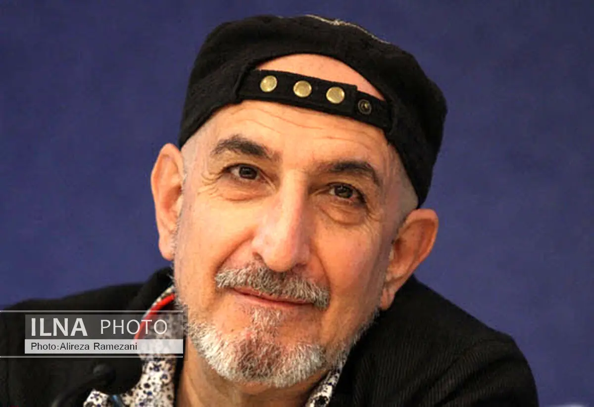فرهاد آییش برای جذب نمایشگران مرد فراخوان داد
