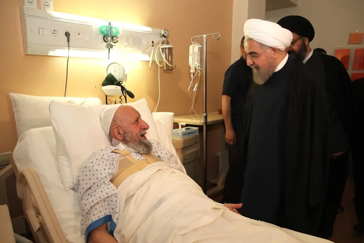عیادت رئیس‌جمهوری از آیت‌الله نورمفیدی