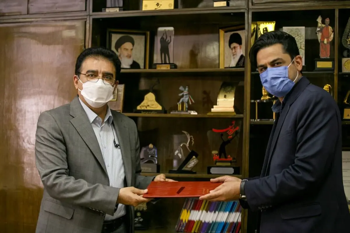 تقدیر از مدیر روابط‌عمومی اداره‌کل هنر‌های نمایشی در پایان مسئولیت
