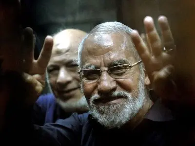 رهبر اخوان‌المسلمین مصر به حبس ابد محکوم شد