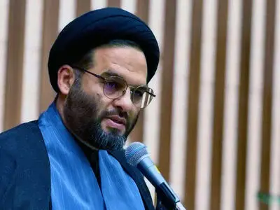 تکلیف جامعه قرآنی ایستادگی در برابر دوقطبی‌سازی‌های مضر است