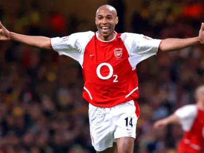 ویدئو: نوستالژی ناب با تیری هانری در آرسنال