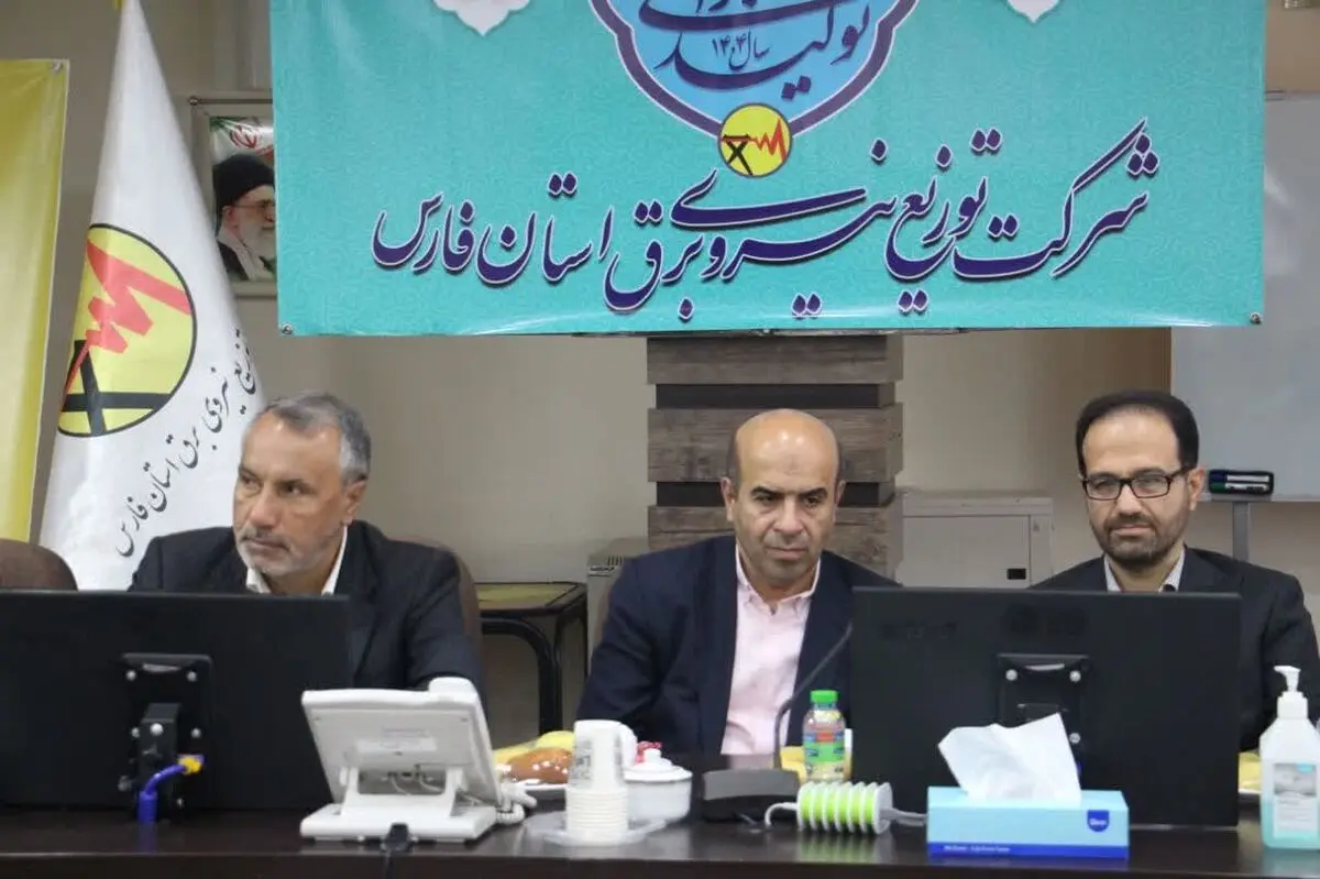  توسعه نیروگاه‌های خورشیدی سه مگاواتی در فارس آغاز شد