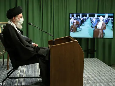 نشست تصویری رهبر انقلاب با مداحان اهل‌بیت در سالروز ولادت حضرت زهرا(س)