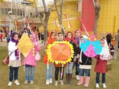 بادبادک ها در آسمان اصفهان به پرواز در می آیند
