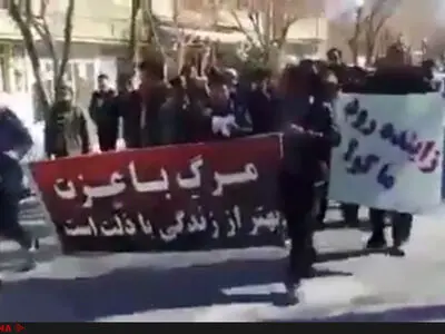 تجمع کشاورزان ورزنه در استان اصفهان/حقابه را برگردانید!