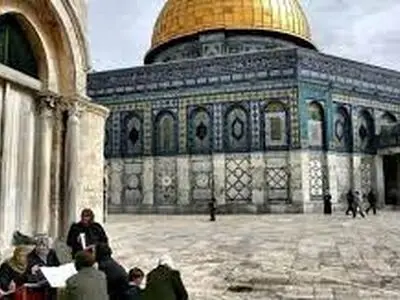 حمله مجدد نظامیان صهیونیست به نمازگزاران فلسطینی به‌رغم اعلام آتش‌بس