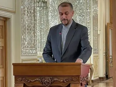تاکید داریم که راه‌آهن شلمچه به بصره در اسرع وقت عملیاتی شود/ در خصوص مذاکرات هسته‌ای با وزیر و مقامات عالیرتبه عراق در مشورت هستیم/ روابط تهران و بغداد در همه سطوح راهبردی است
