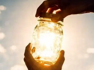 ذخیره نور خورشید در بطری برای تولید هیدروژن در شب