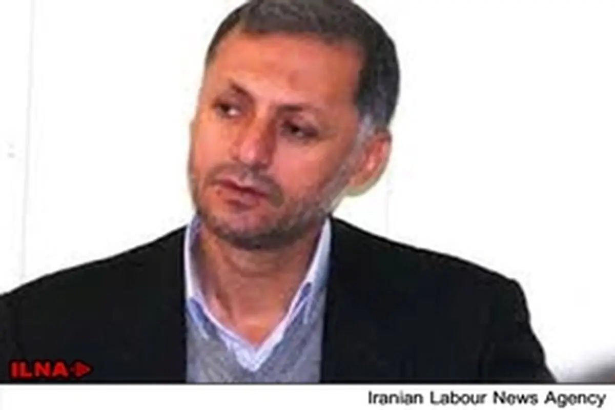 زمانیان دهکردی: اقتصاد مقاومتی در گرو جهت‌دهی سرمایه بانک‌ها به بخش تولید است
