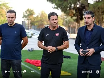 گزارش تصویری از مراسم معارفه مهدی تارتار و کادر فنی جدید پرسپولیس