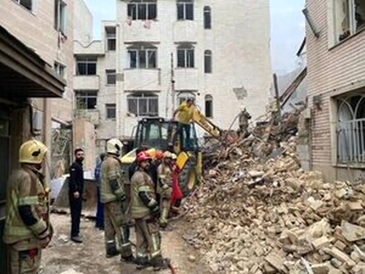 اهداف حملات بامداد سه‌شنبه دشمن به اصفهان نظامی بود