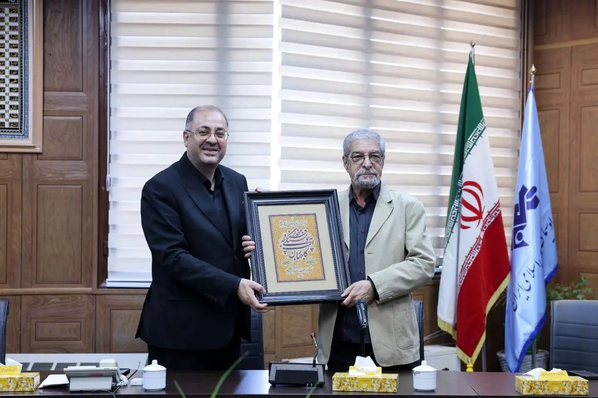 از داوود نماینده در اداره‌کل روابط‌عمومی رسانه ملی تجلیل شد