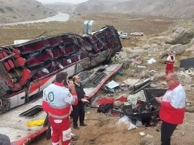 گزارش کمیسـیون قضایی درخصـوص حادثه سـقوط اتوبوس سـربازان