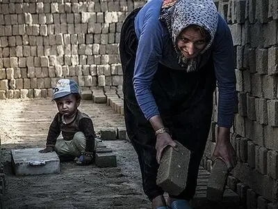 در مناسبات خانوادگی، کار زنان به مزد ختم نمی‌شود