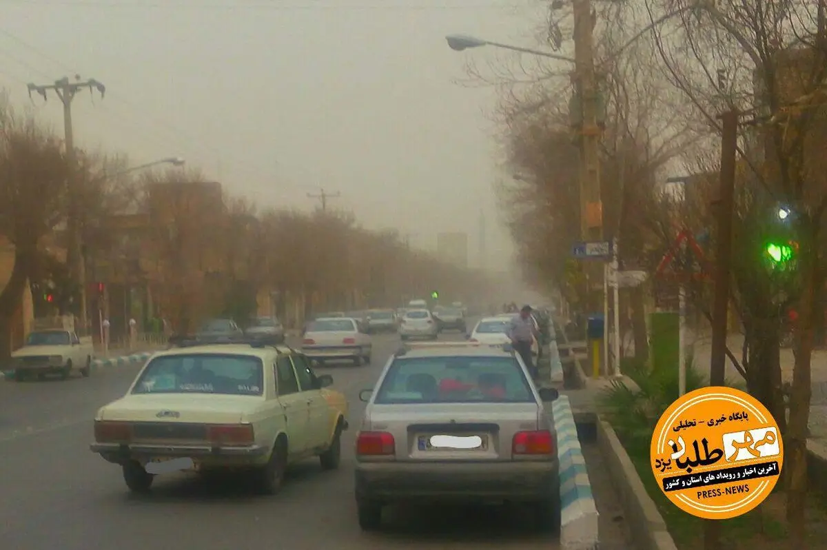 طوفان با سرعت ۷۲ کیلومتر یزد را درنوردید/ریزگردها به ده برابر حد مجاز رسید