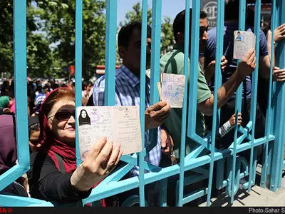 ایرانیان برای آینده کشورشان به خرد جمعی تمکین کردند