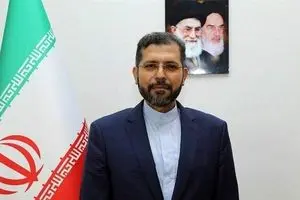 همه کشتی ها با هماهنگی ایران از تنگه هرمز عبور می کنند