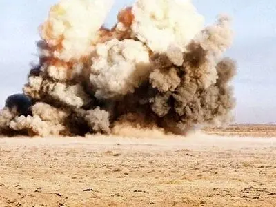 خنثی شدن موفقیت‌آمیز بمب عمل‌نکرده در اراضی کشاورزی روستای ولی‌آباد شهرستان کمیجان