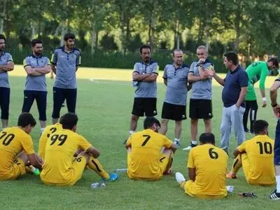 در همین فدراسیون اصفهانی 6 قهرمانی آوردید/ خوش‌خدمتی‌هایی که به پرسپولیس شد برای همه روشن است