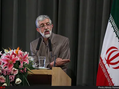 حداد عادل مبتکر نهضت جهانی گسترش زبان فارسی است/ حدادعادل: اعتقاد اسلامی و علاقه به ایران مثل شیر و شکر در ذهن من عجین‌اند