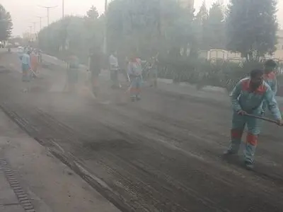 مجبورمان می‌کنند از ۴ تا ۷ صبح در پروژه آسفالت کار کنیم/ ما رفتگریم یا کارگر عمرانی؟!