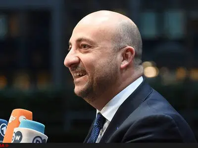 وزیر اقتصاد لوکزامبورگ در راس هیات ۴۰ نفره وارد تهران شد