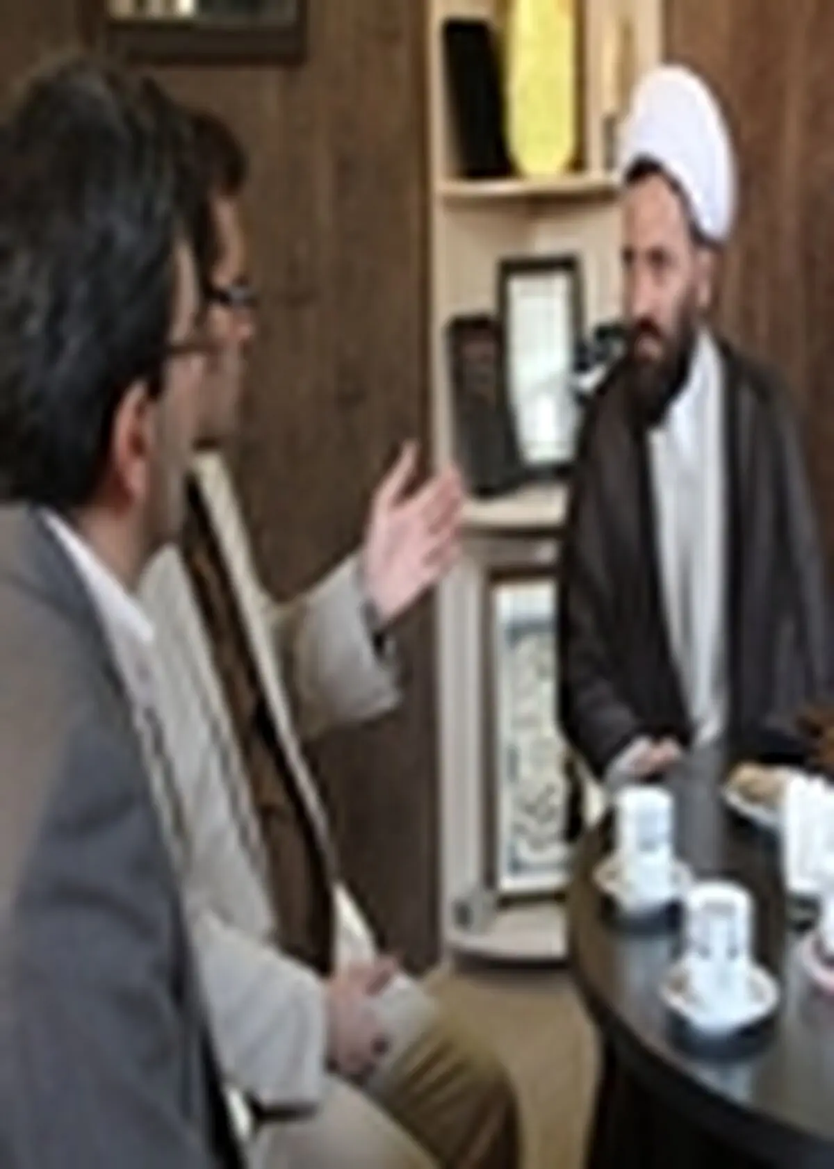 حوزه هنری دیده بان فرهنگ هنر در کشور است