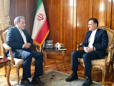 دیدار سفیر ایران در چین با وزیر خارجه