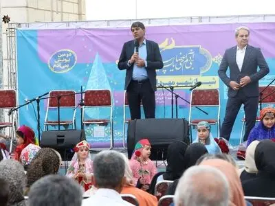 دومین آیین فرهنگی "پویش بنی‌آدم" در شیراز برگزار شد