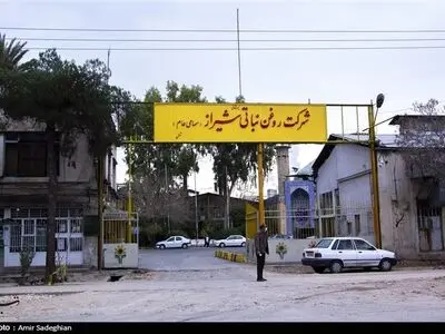 نگرانی کارگران روغن نباتی شیراز از نحوه‌ی انتقال کارخانه/ شغل‌هایمان از دست نرود 