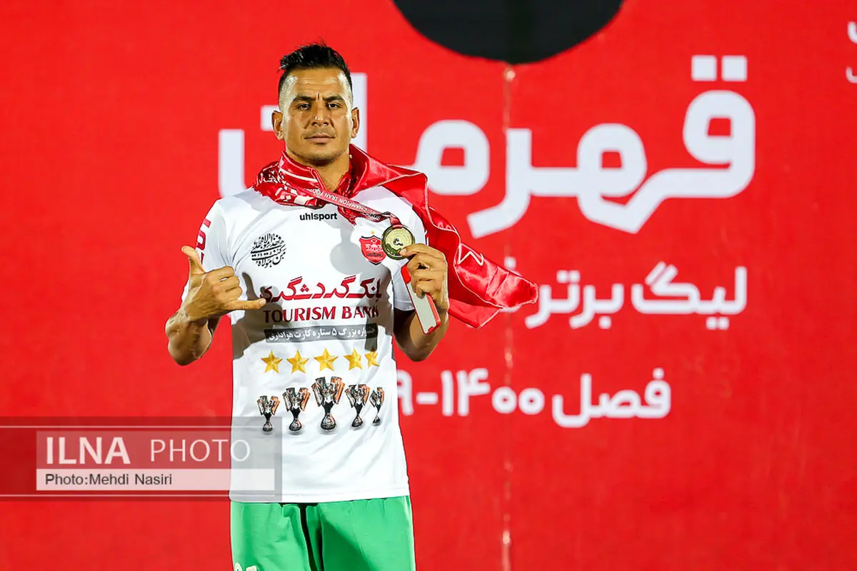 حامد لک در آستانه جدایی از پرسپولیس