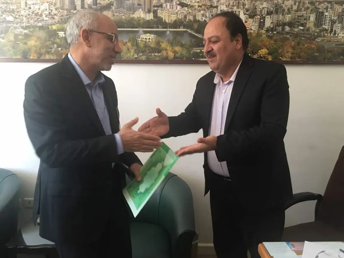 ارج‌گذاری به نقش‌آفرینی بانک سپه در عرصه کلان اقتصادی از سوی جمعی از نمایندگان مجلس / قدردانی از مدیرعامل