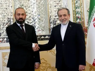 وزیرا خارجیة إیران و أرمینیا یلتقیان فی طهران