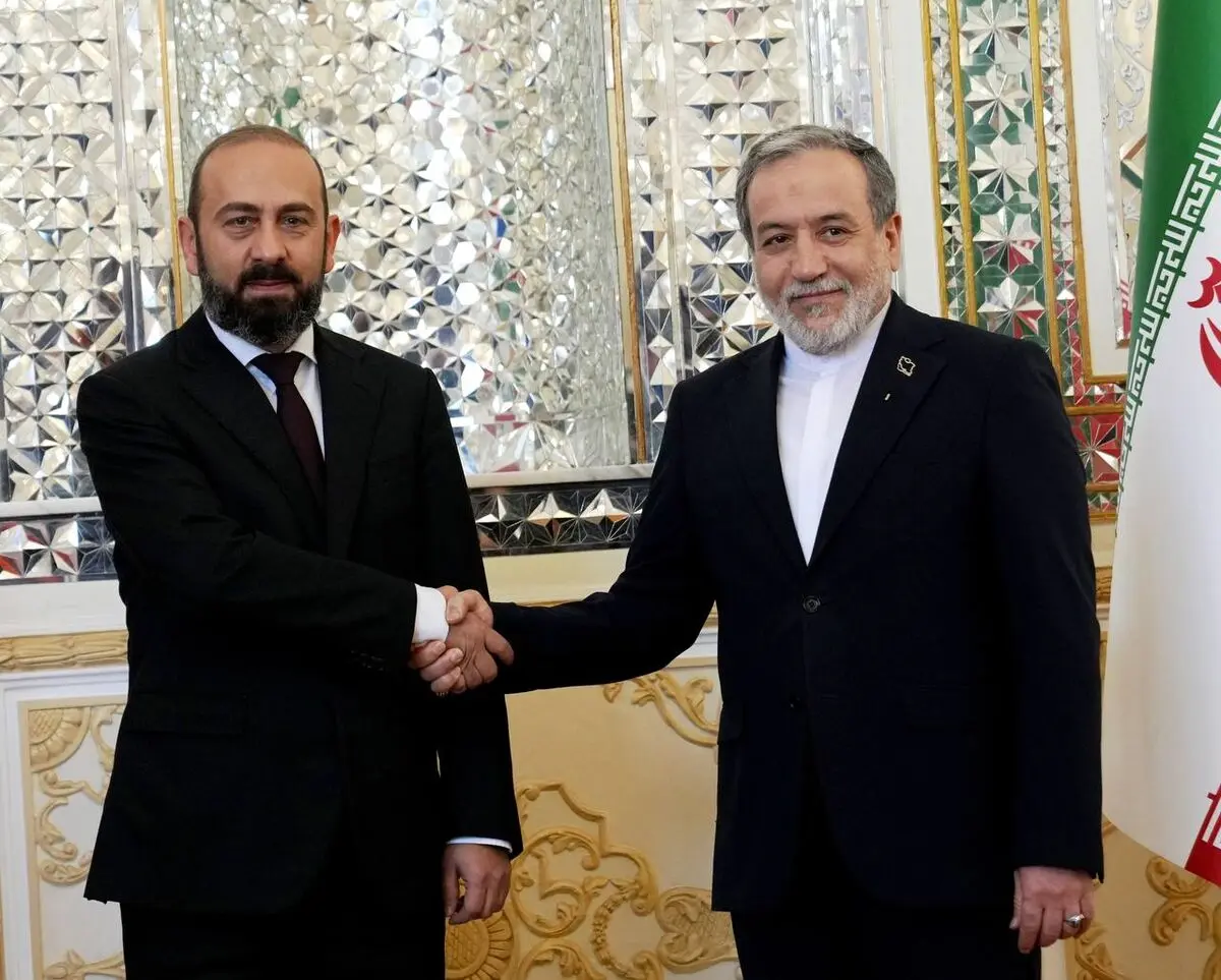 وزیرا خارجیة إیران و أرمینیا یلتقیان فی طهران