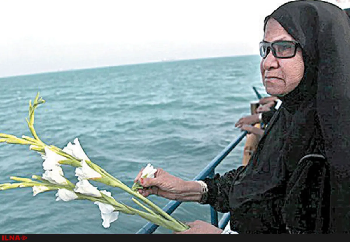 شهادتگاه مسافران ایرباس در آب‌های خلیج فارس گلباران شد 