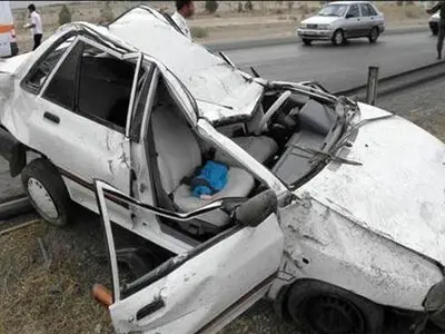 سقوط سنگ در جاده کندوان حادثه‌ساز شد