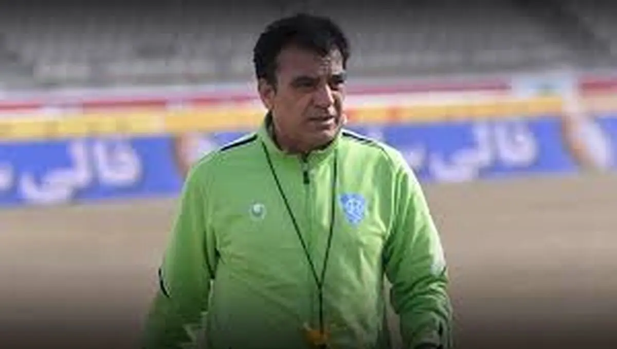 مربی جدید استقلال در تمرین حاضر شد (عکس)