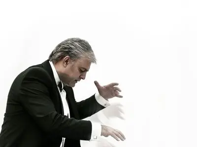 مدال طلای «گلوبال موزیک اواردز» به فرهاد هراتی اهدا شد/ موفقیت چند هنرمند دیگر ایرانی