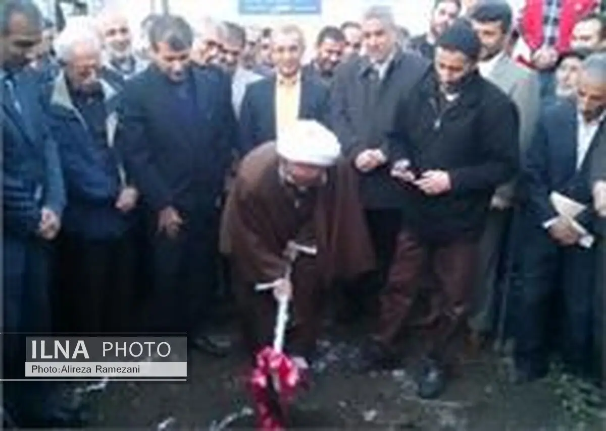 کلنگ احداث مرکز سلامت جامع شهری روستایی چابکسر به زمین زده شد