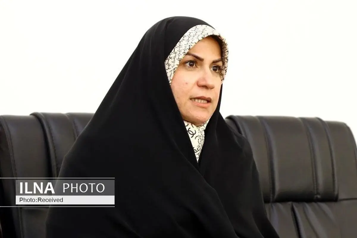 توانایی زنان کارگر را نادیده می‌گیرند/ تشکل‌های کارگری از میان زنان عضو‌گیری کنند