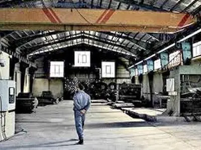 درخواست کارگران «آهن و فولاد لوشان» برای بازگشایی کارخانه 